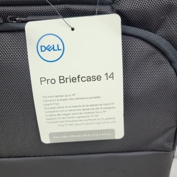 Dell Pro Briefcase 14 Earth-Friendly‎ Solution-Dyeing Process - Picture 5 of 14